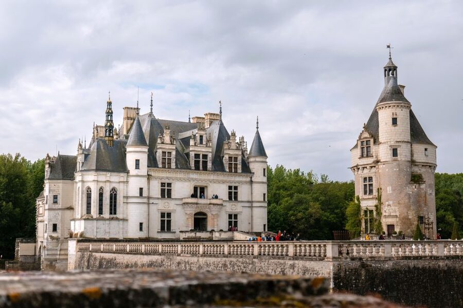 From Amboise: Chambord and Chenonceau Tour with Lunch - Château de Villesavin makes lunch personal