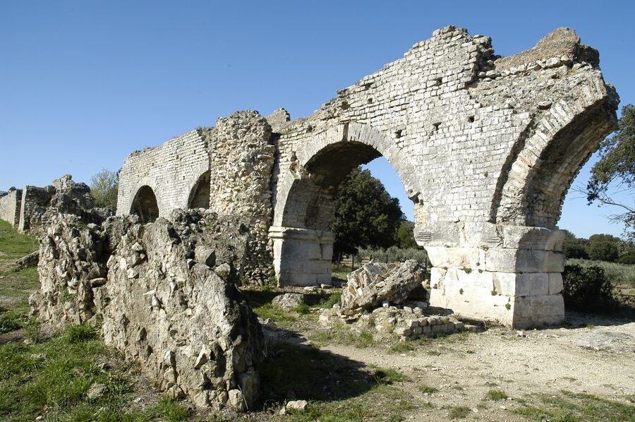 From Arles: Alpilles Regional Park Provence 4x4 Safari - Key points to know before you book