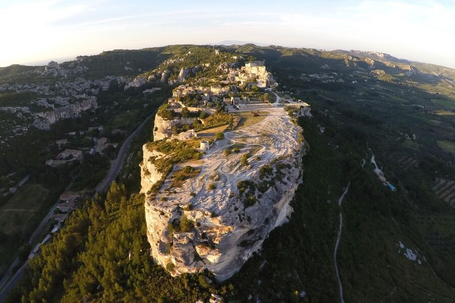 From Avignon: Full-Day Best of Provence Tour - Pont du Gard closes with Roman scale