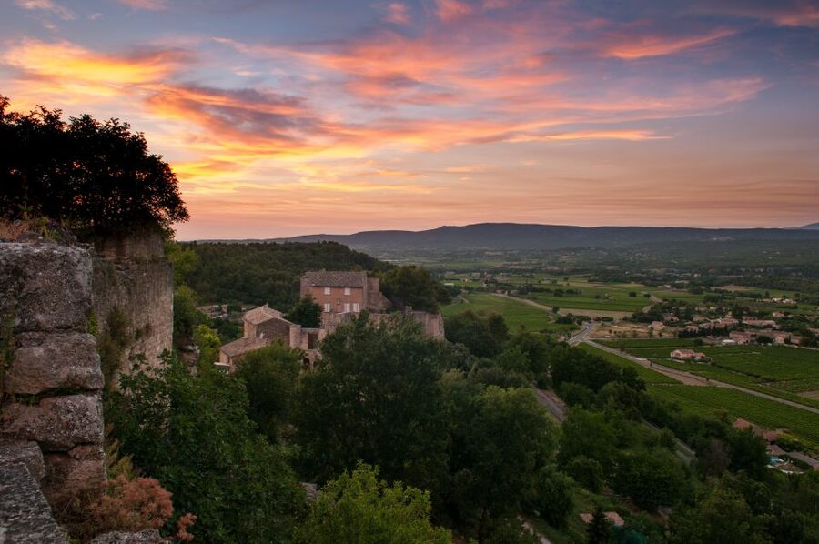 From Avignon: Luberon Villages Day Tour - Leaving Avignon in a small, comfortable van