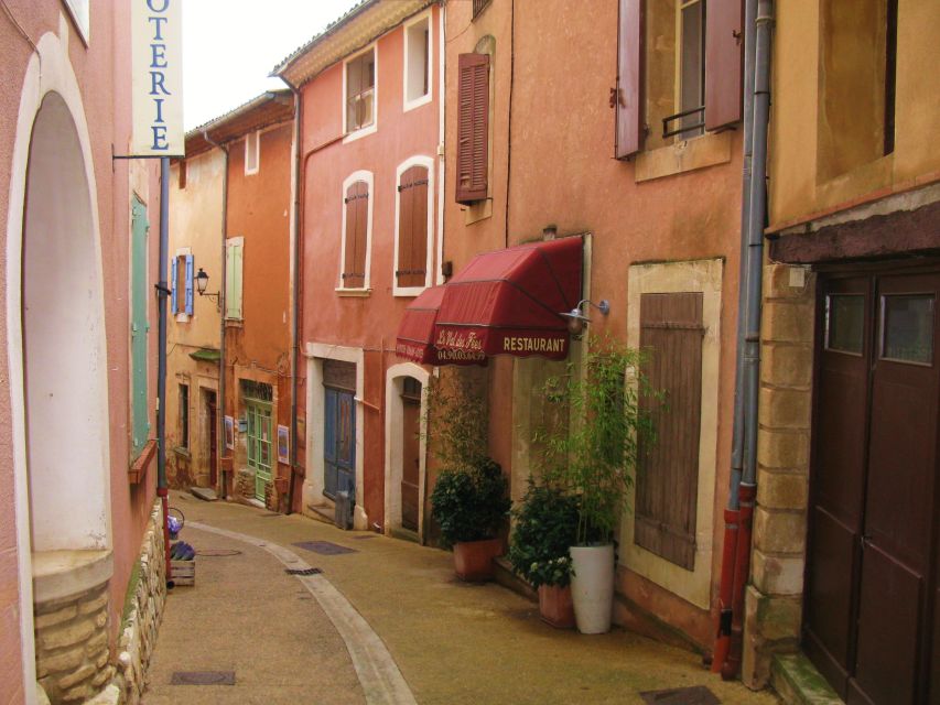 From Avignon: Villages in Luberon Half-Day Tour - Meeting the minibus in central Avignon