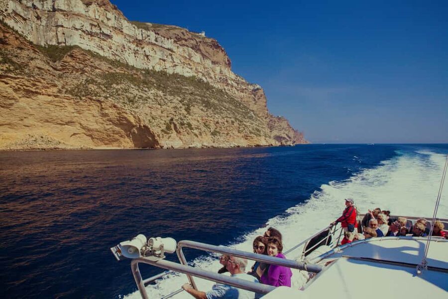 From Bandol: Visit the 13 calanques of Cassis & Marseille - Why this cruise is a smart way to see the Calanques