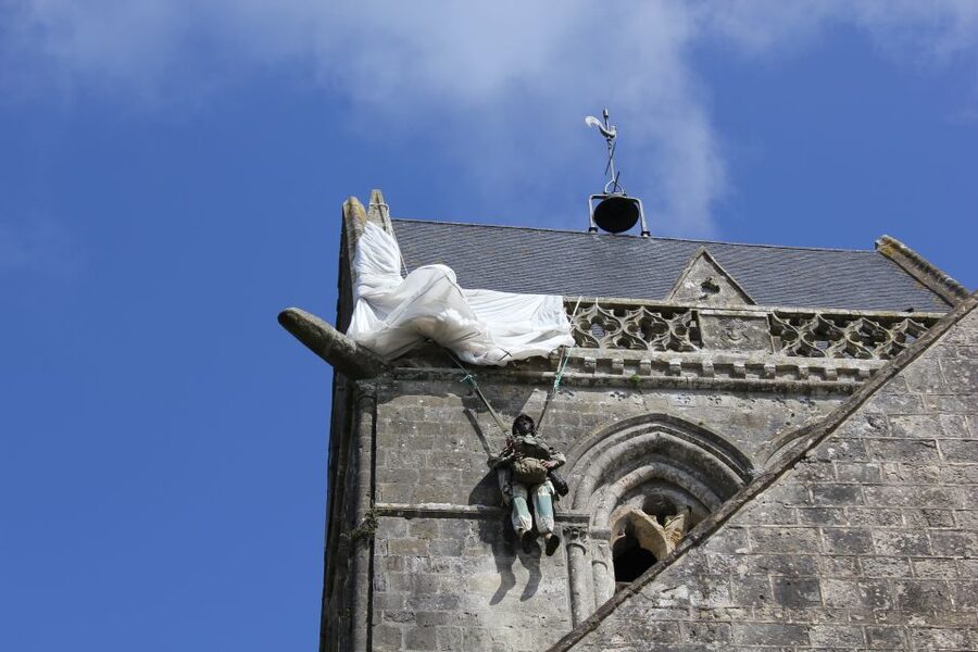 From Bayeux: American D-Day Sites in Normandy Full-Day Tour - Normandy American Cemetery: the day’s emotional center