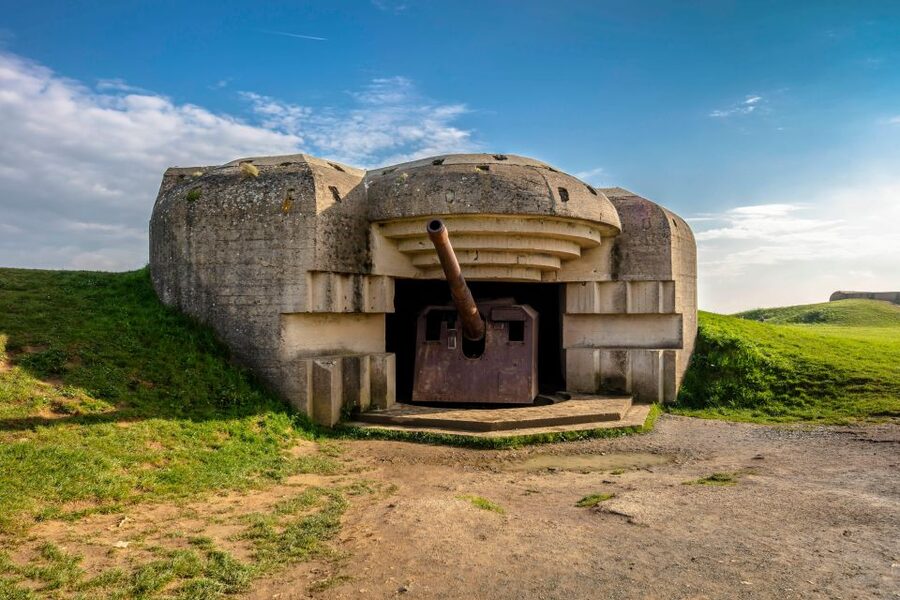 From Bayeux: Half-Day Normandy WWII Sidecar Tour - Longues-sur-Mer battery and the coastal view