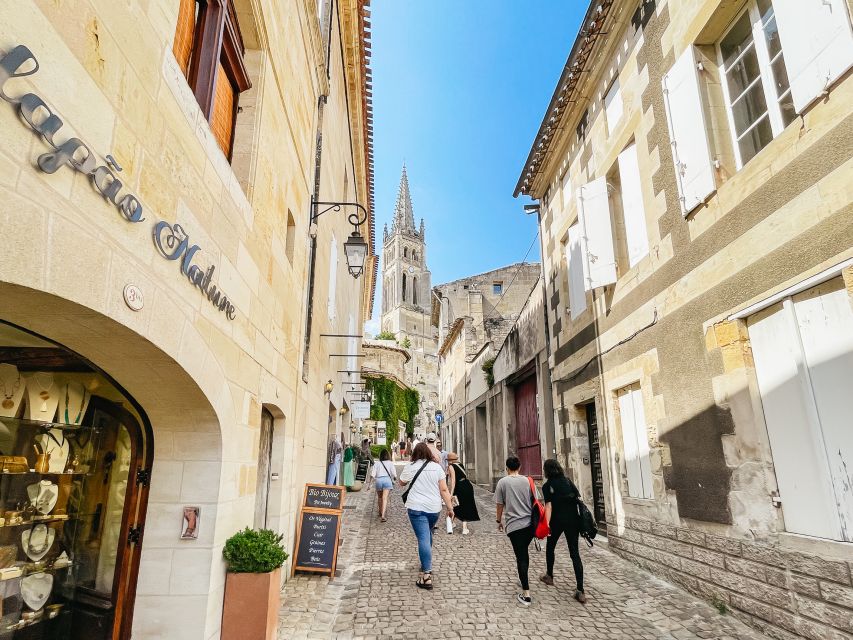 From Bordeaux: Saint-Emilion Guided Wine Tasting Tour - Who should book this Saint-Émilion experience?