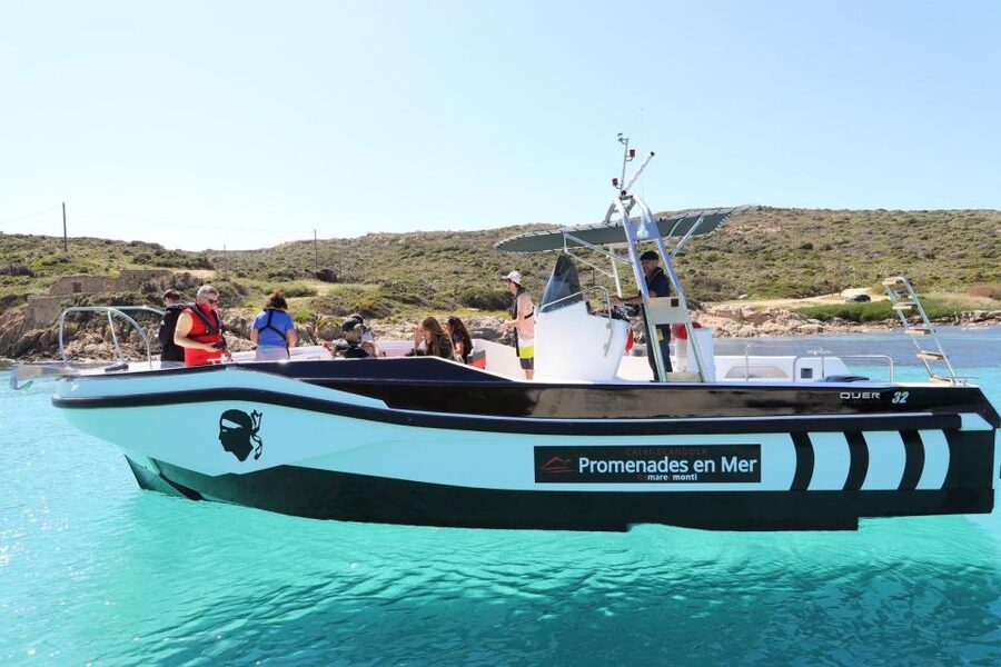 From Calvi: 2-Hour Sunset Cruise to Revellata Peninsula - What the Corsican aperitif adds
