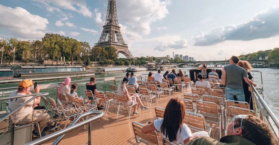 From Disneyland Paris: Paris Day Trip and Sightseeing Cruise - Why this works well from Disneyland Paris