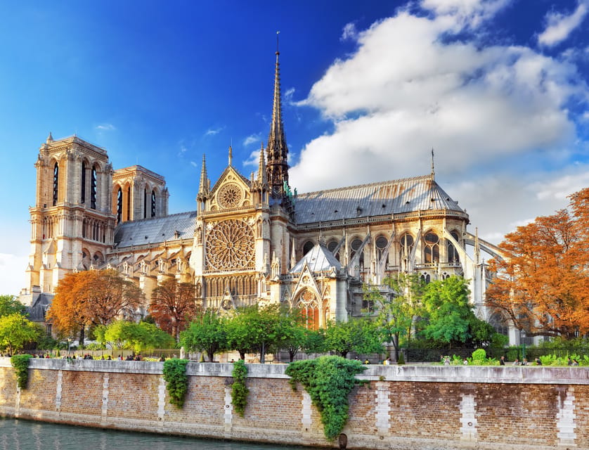 From Le Havre: Paris with River Cruise Shore Excursion - Meeting the guide near the Eiffel Tower