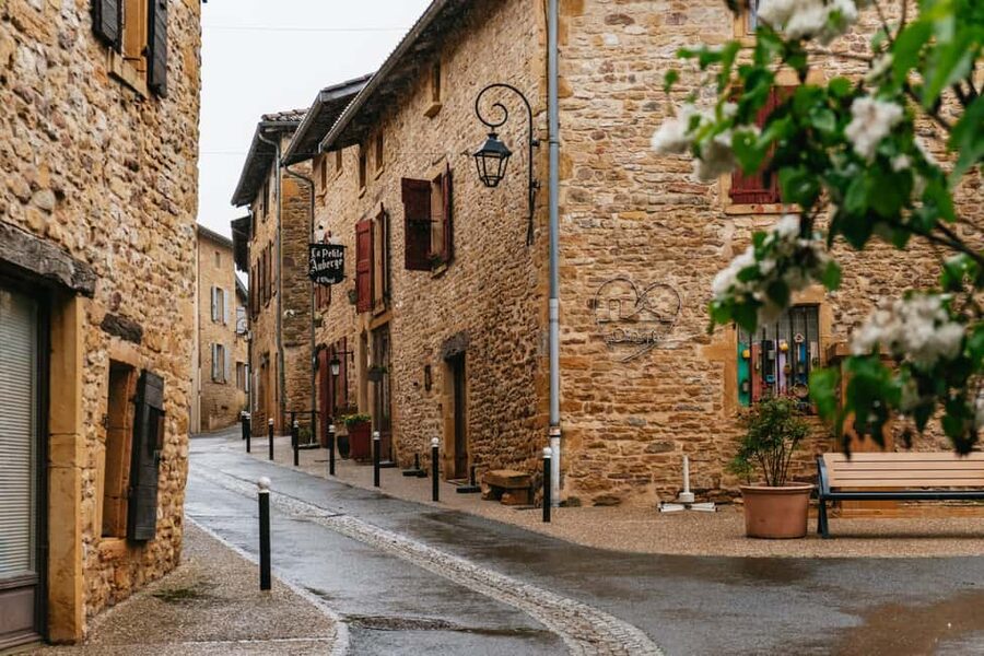 From Lyon: Golden Stones Beaujolais Wine Tasting Tour - Oingt, a medieval village in golden stone