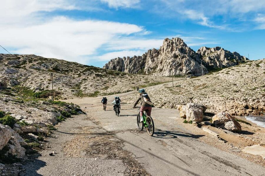 From Marseille: Guided E-Bike Tour to Calanque de Sormiou - Reaching Calanque de Sormiou