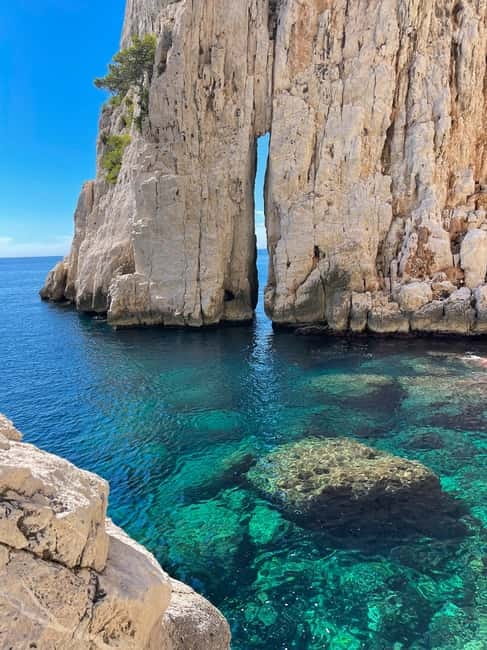 From Marseille: Iconic Calanques Boat Tour with Swimming - Sormiou and Morgiou, two famous coves with different moods