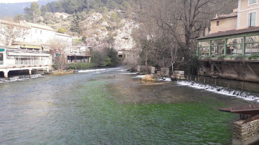 From Marseille: Luberon Market & Villages Full-Day Tour - What the guides add to the day