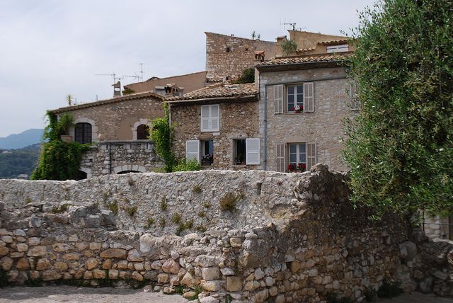 From Nice: Cannes, Antibes & Saint-Paul-de-Vence Tour - Should you book the Cannes, Antibes, and Saint-Paul-de-Vence tour?