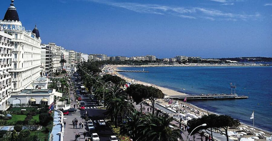 From Nice: Cannes, Antibes & Saint-Paul-de-Vence Tour - Cannes and the Croisette: glamour in a compact visit