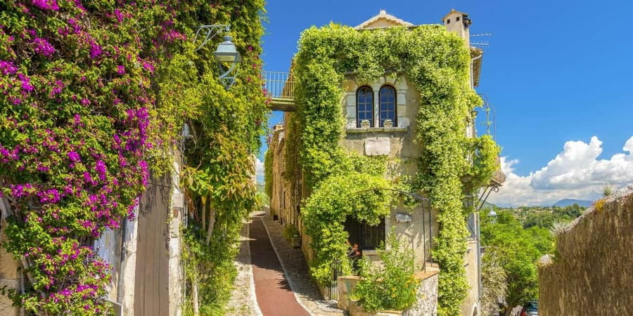 From Nice: Cannes, Saint Paul de Vence and Wine Tasting - Cannes: The Croisette in a Short Burst