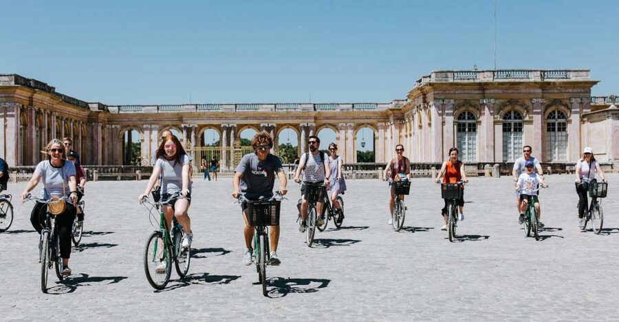 From Paris: Bike Tour to Versailles with Timed Palace Entry - Shopping for lunch at the Versailles market