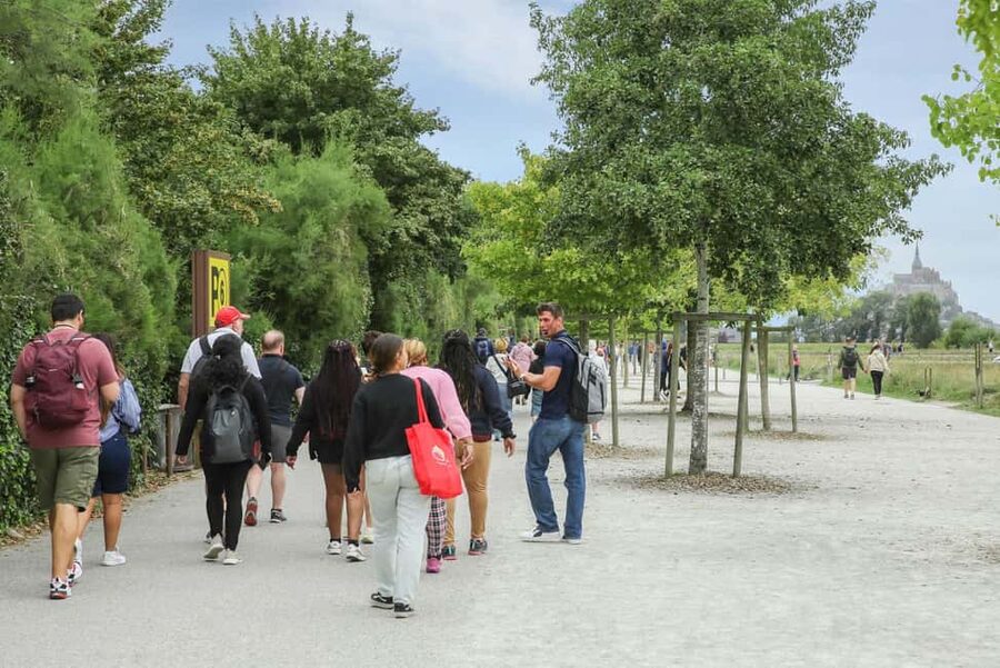 From Paris: Full-Day Mont Saint-Michel Guided Tour - Weather, clothing, and timing tips