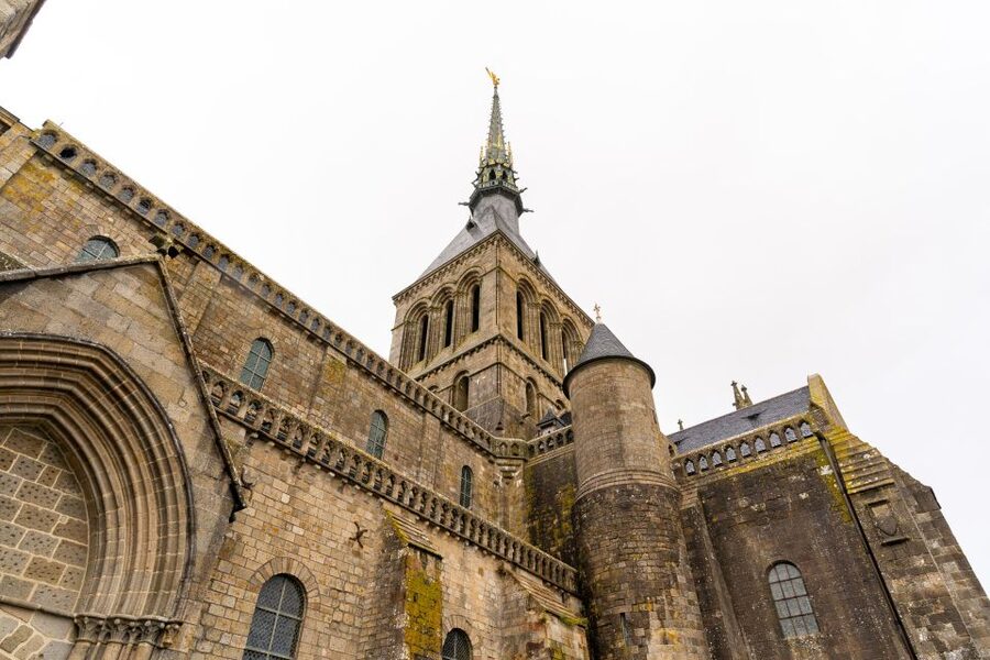 From Paris: Mont Saint Michel Day Trip with a Guide - Four hours to eat, wander, and choose your own route