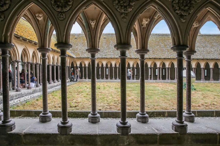 From Paris: Mont Saint-Michel Tour with Hotel Pickup Service - Views, weather, and what to pack