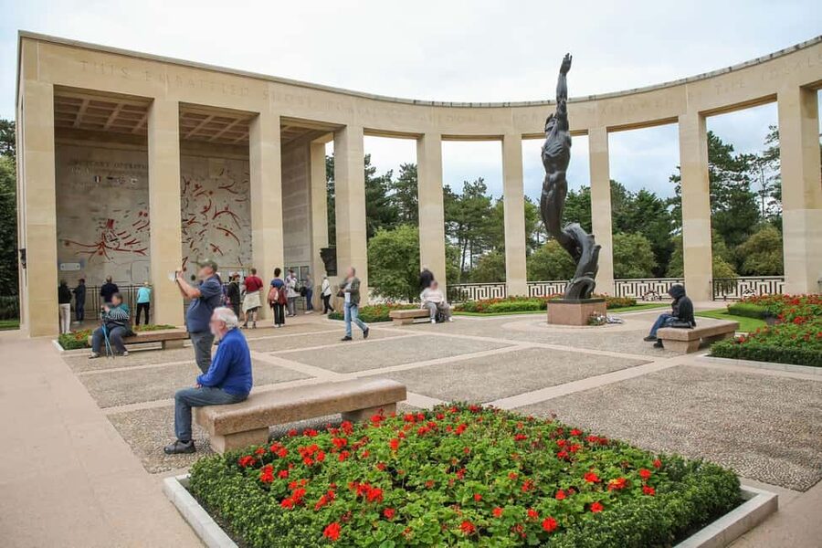 From Paris: Normandy D-Day Beaches Day Trip - The possible Juno Beach and museum additions
