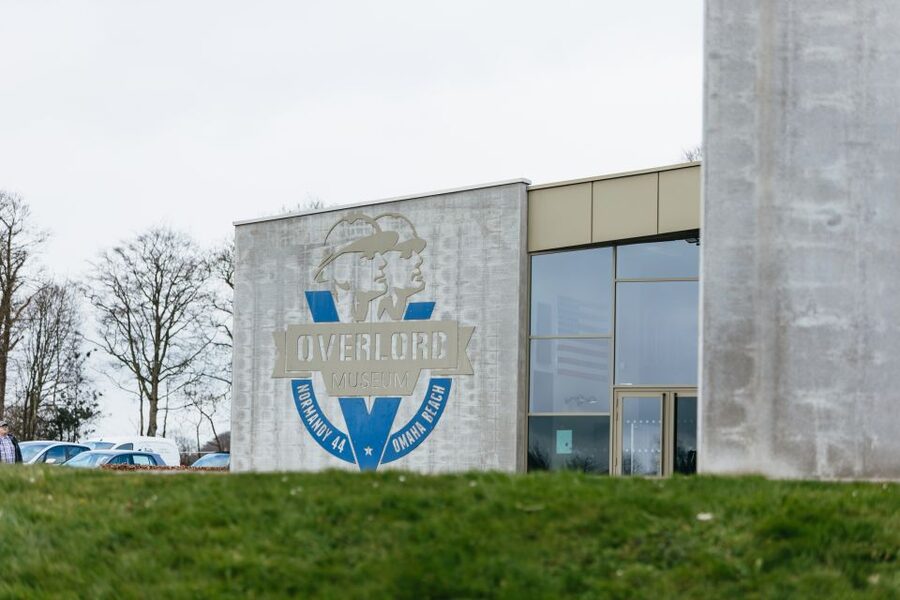 From Paris: Normandy D-Day Landing Beaches Full-Day Tour - Operation Overlord Museum in 45 minutes