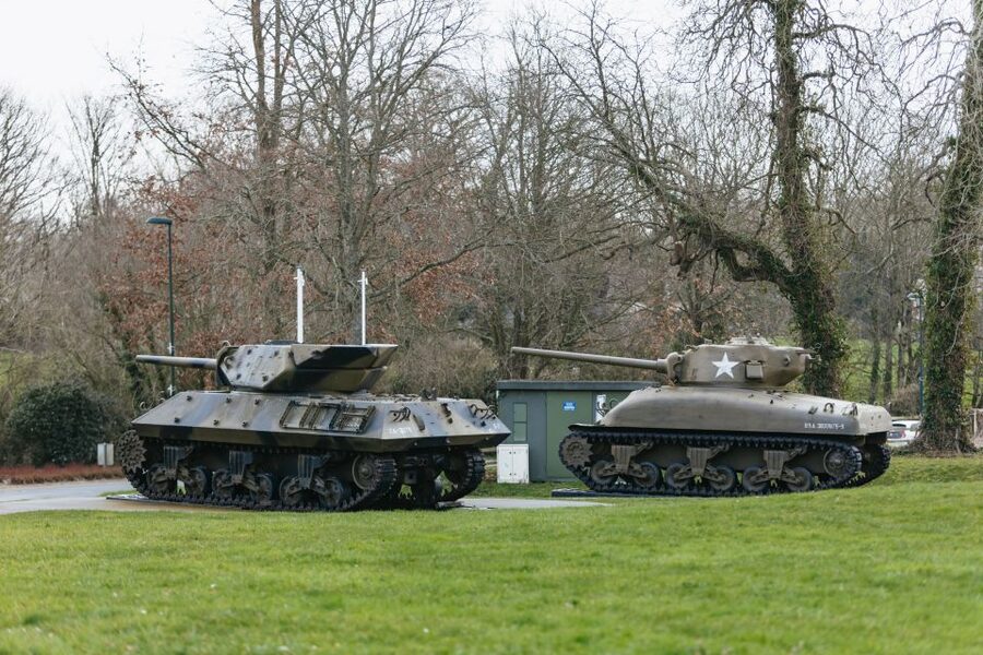 From Paris: Normandy D-Day Landing Beaches Full-Day Tour - Lunch in Normandy, not Paris
