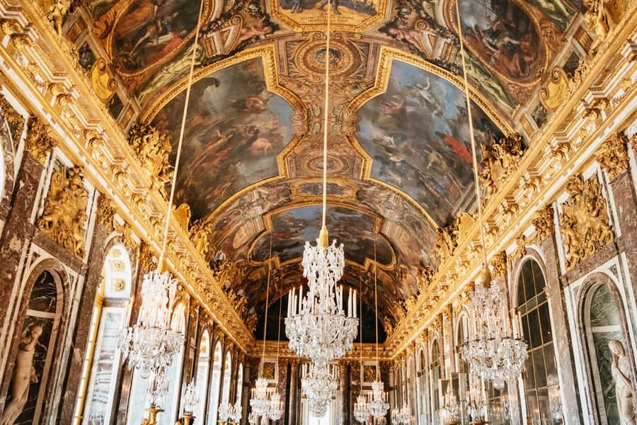 From Paris: Skip-the-Line Palace of Versailles Bike Tour - Shopping for lunch at a French market