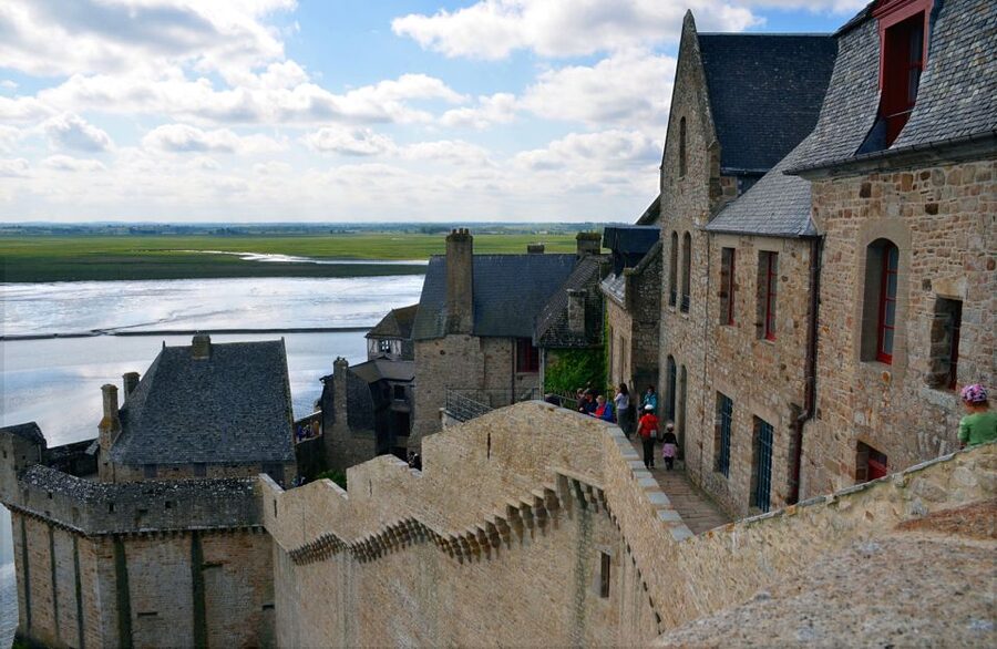 From Paris: Small-Group Mont St Michel Tour & Cider Tasting - Climbing the medieval streets