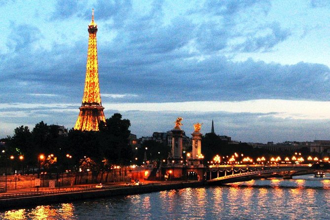 From Paris to CDG airport or From CDG airport to Paris (one way) - What this Paris airport transfer actually provides