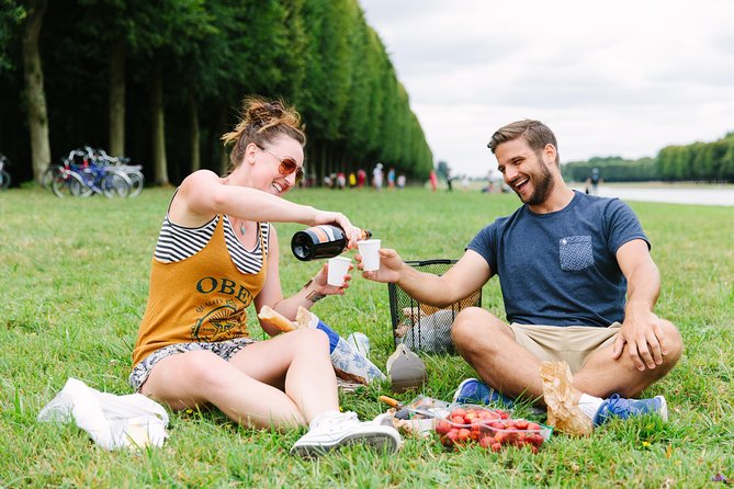 From Paris: Versailles Bike Tour w/ Palace, Gardens, & Picnic - Guide quality can shape the whole day