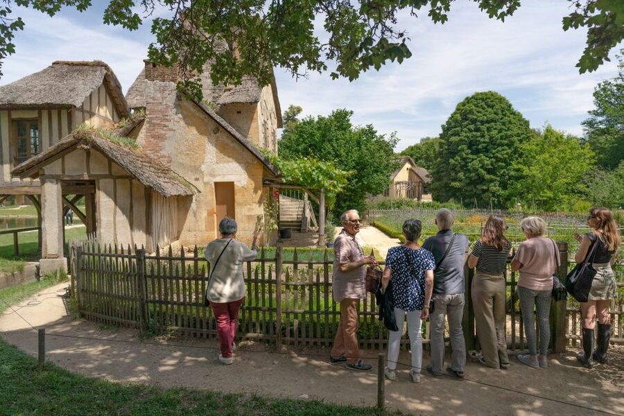 From Paris: Versailles Full-Day Trip by Train - Taking the lunch break seriously