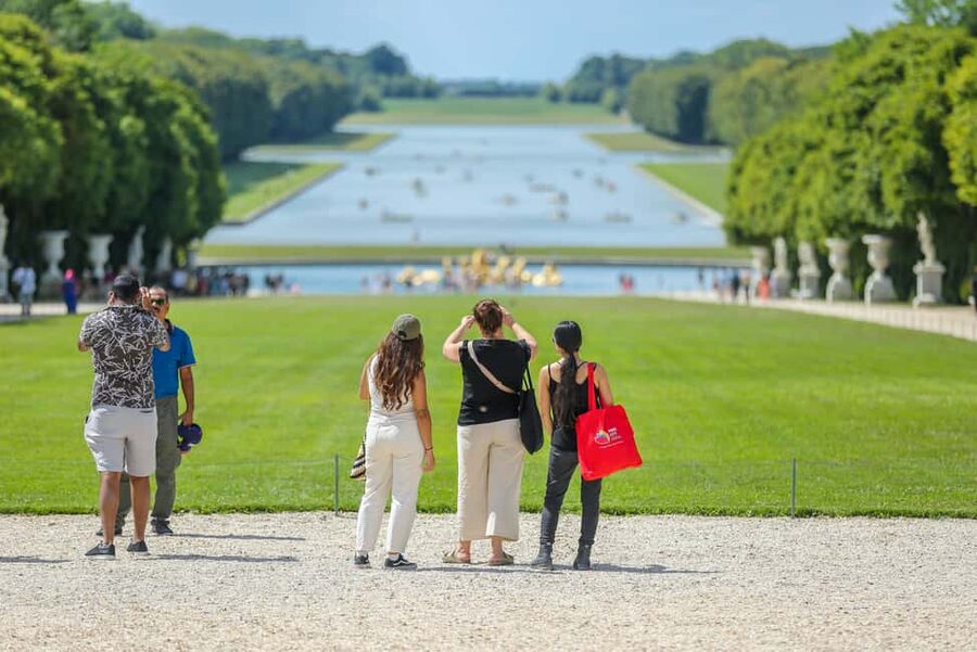 From Paris: Versailles Guided Tour with Skip-the-Line Entry - The small practical details that matter