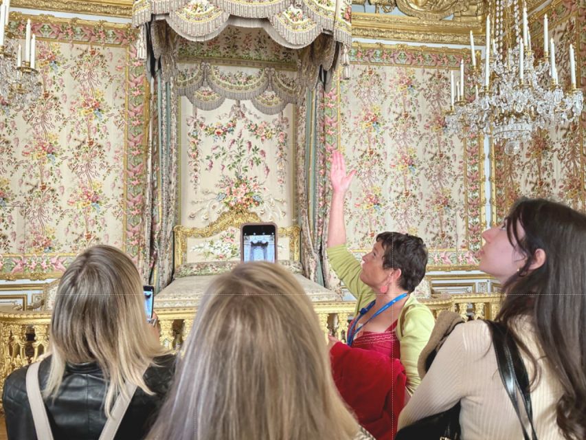 From Paris: Versailles Palace And Garden Tour with Transfers - The train ride from Paris to Versailles