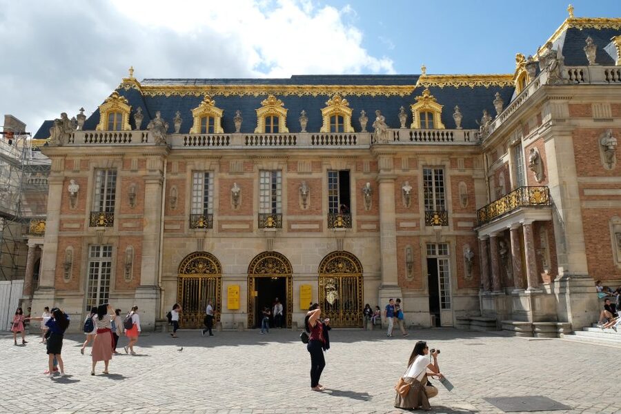 From Paris: Versailles Palace and Gardens Guided Day Trip - The Gardens: A Short Introduction, Then Freedom