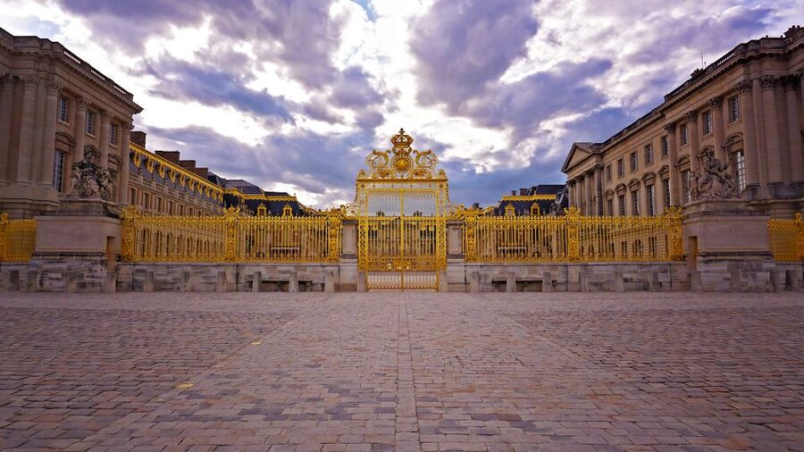 From Paris: Versailles Palace and Gardens Guided Experience - Should you book this tour?
