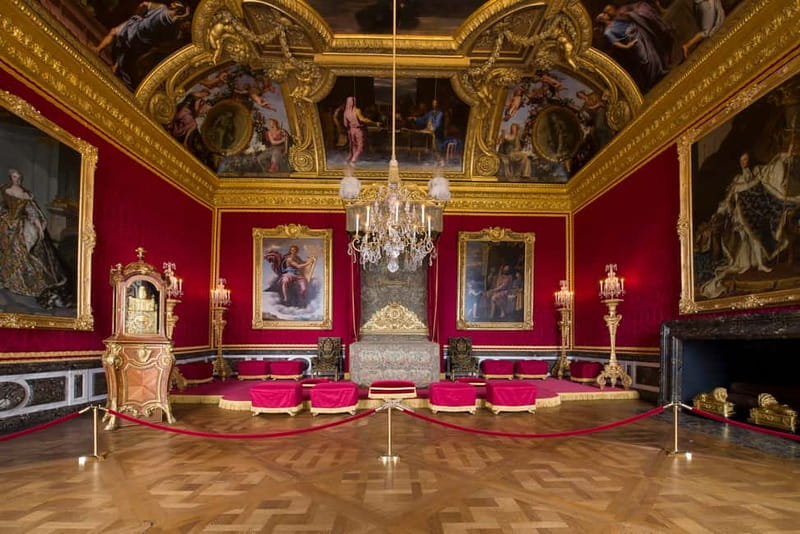 From Paris: Versailles Palace and Gardens with Transfer - Who should choose this Versailles excursion