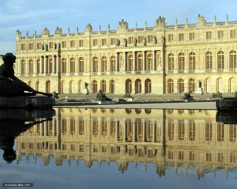 From Paris: Versailles Palace and Gardens with Transfer - What happens when you reach Versailles