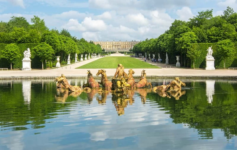 From Paris: Versailles Palace Guided Tour with Bus Transfers - Simple tips for a smoother day