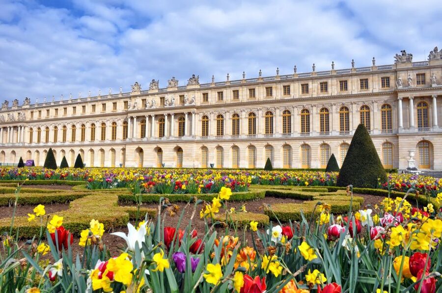 From Paris: Versailles Palace Small Group Half-Day Tour - Queen’s private apartments and a more personal side