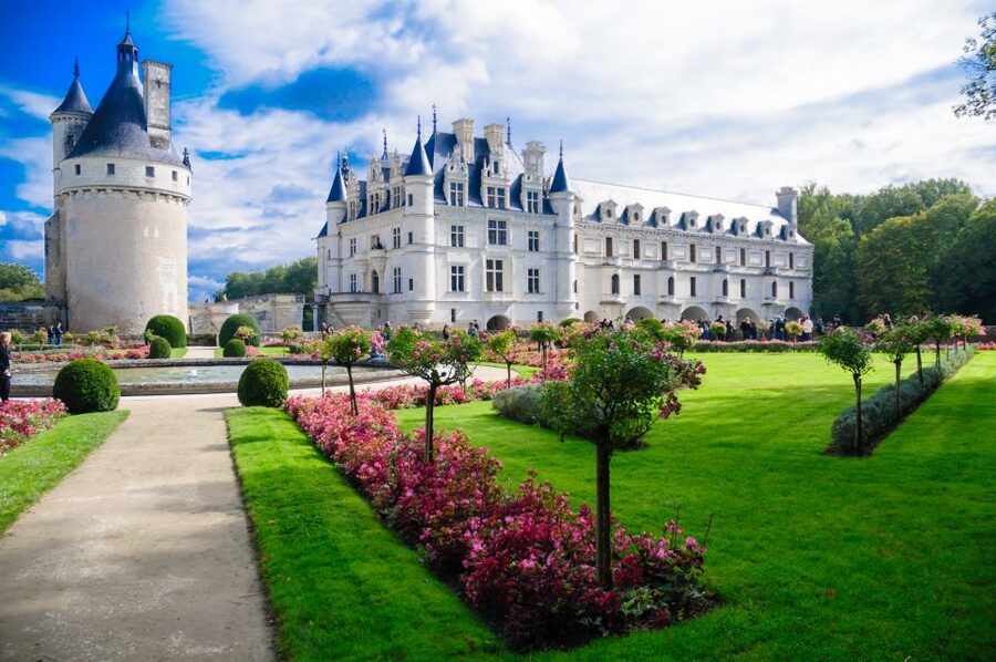 From Tours: Chenonceau and Chambord Castles Guided Tour - Who should book this château tour?