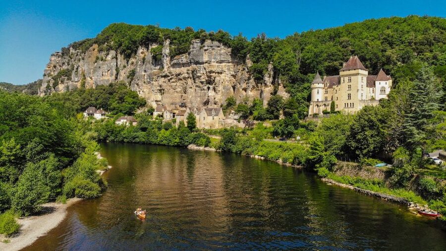 From Vitrac: Dordogne River Canoe Rental - Why the Dordogne is best seen from a canoe