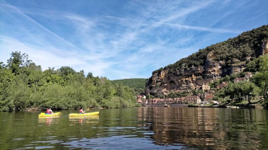 From Vitrac: Dordogne River Canoe Rental - La Roque-Gageac and the first long stop