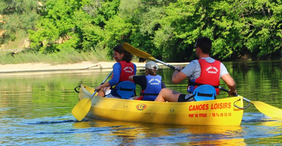 From Vitrac: Dordogne River Canoe Rental - Castelnaud-la-Chapelle and its hilltop castle