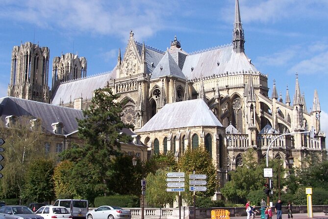 Full Day All-inclusive Tour in Champagne from Paris in a Minivan - The guide can make or break the day