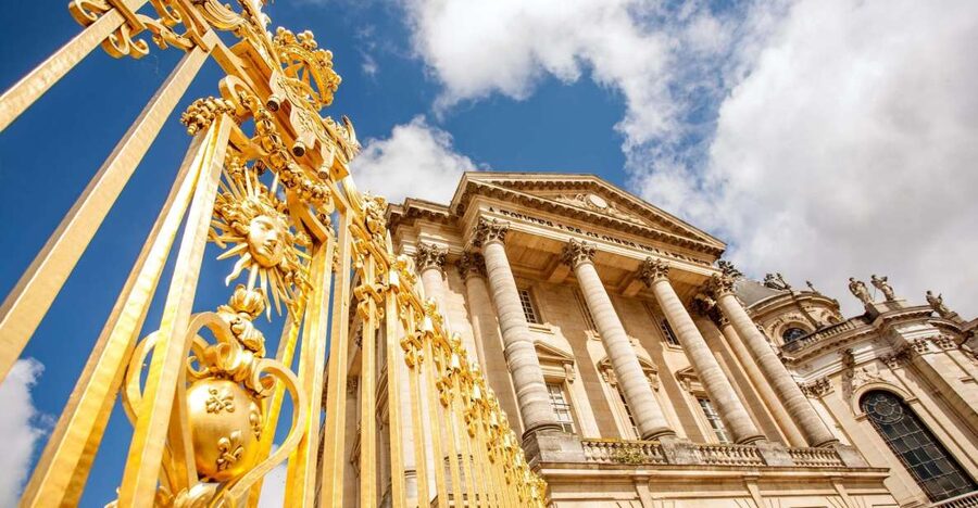 Gardens of Versailles Walking Tour & Palace Entry - Fountains, timing, and the seasonal question