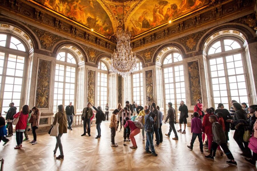 Gardens of Versailles Walking Tour & Palace Entry - Getting to 10 avenue du General de Gaulle