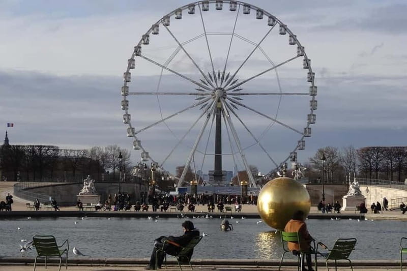 German private Walking Tour through Montmartre & Passages - Sacré-Cœur and the Place du Tertre
