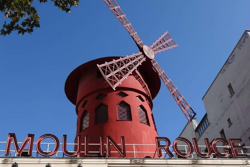 German private Walking Tour through Montmartre & Passages - Starting at Moulin Rouge and Metro Blanche