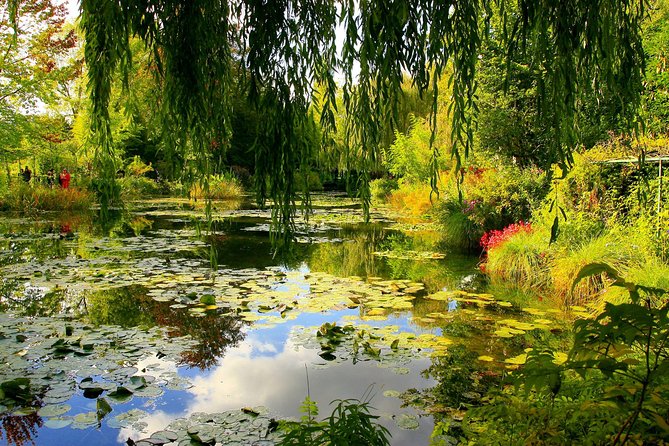 Giverny and Versailles Small Group Day Trip from Paris with Lunch - Why this unusual day trip works