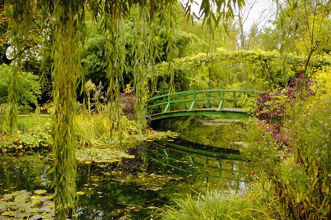Giverny Half Day Guided Trip with Monet's House & Gardens from Paris by minivan - Who should choose this half-day trip?